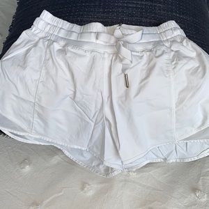 Lululemon Hotty Hot 4” Shorts